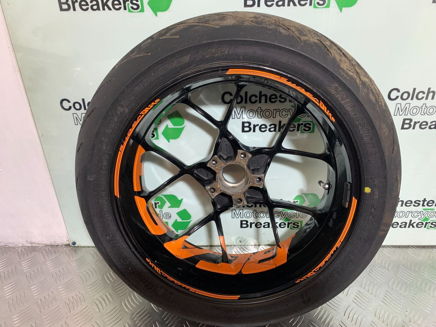 KTM 1290 SUPER DUKE REAR REAR WHEEL YEAR 2014-2016 (CMB1006)