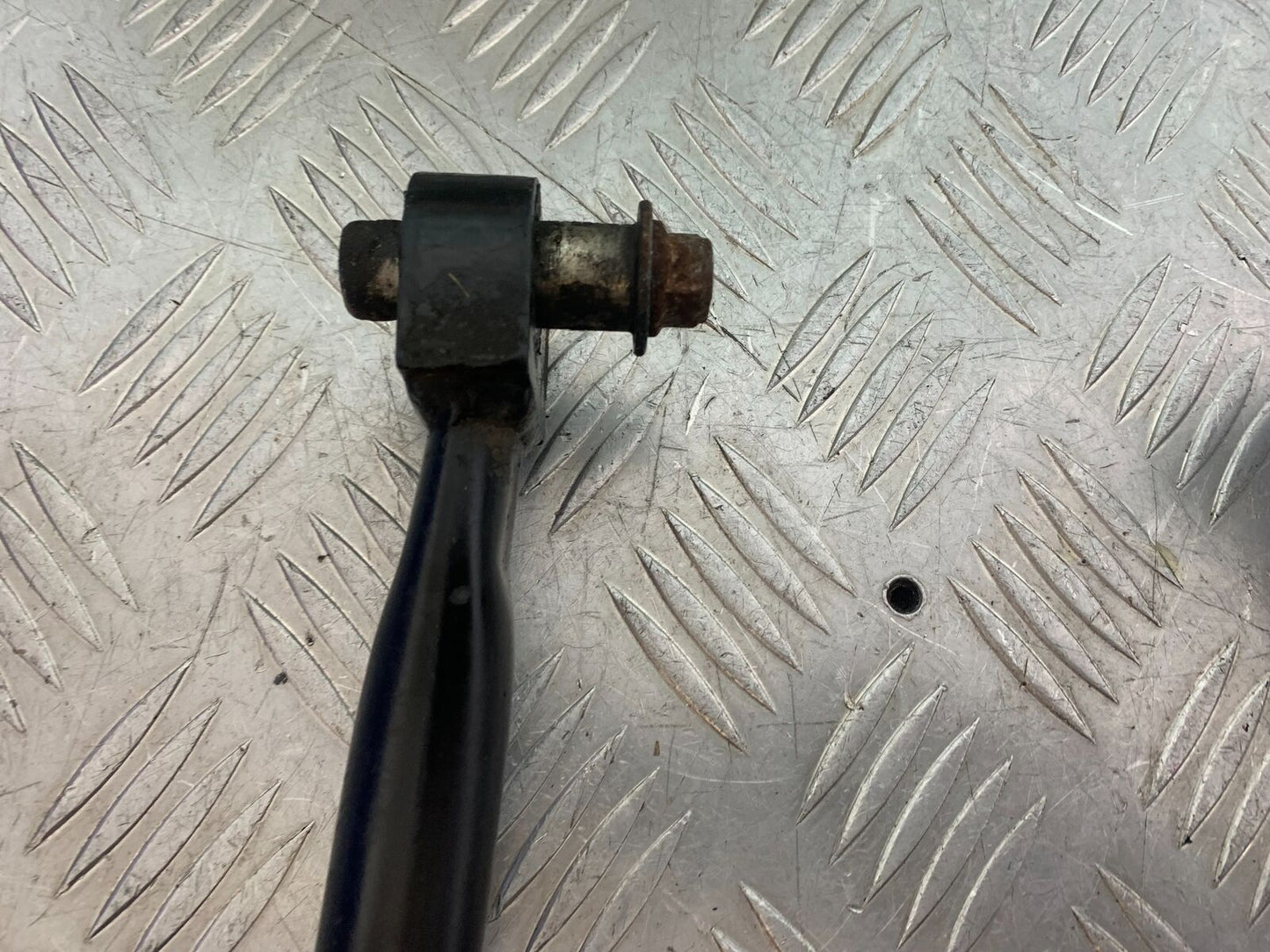 TRIUMPH 955i SPRINT ST CENTER STAND  YEAR 1999-2004 (CMB1124)