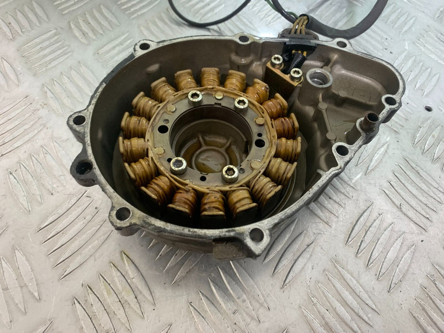 KAWASAKI ZX9R ZX9 C GENERATOR AND COVER  YEAR 1998-99 (STOCK 903)
