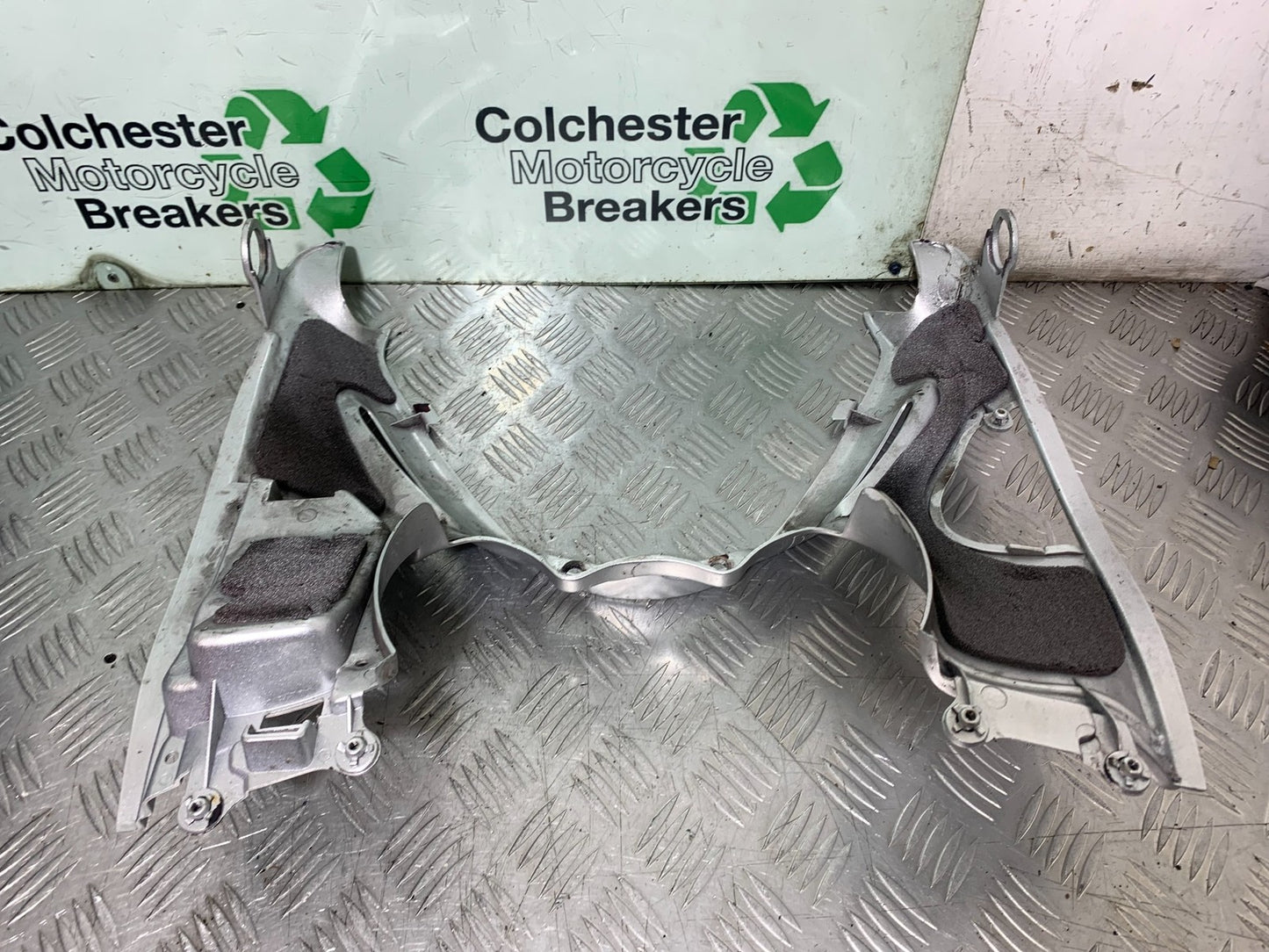 KAWASAKI ZZR1100 D TOP FAIRING INFILL PANEL  YEAR 1993-2001 (CMB1289)