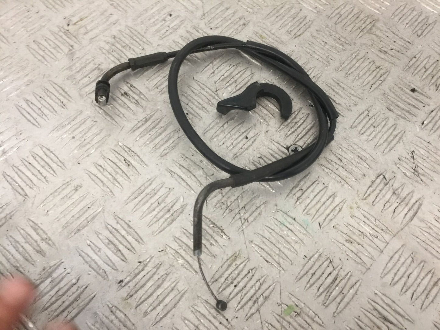 SUZUKI GSF1200 BANDIT MK2 CHOKE CABLE AND LEVER   YEAR 2001-05 (STOCK 859)