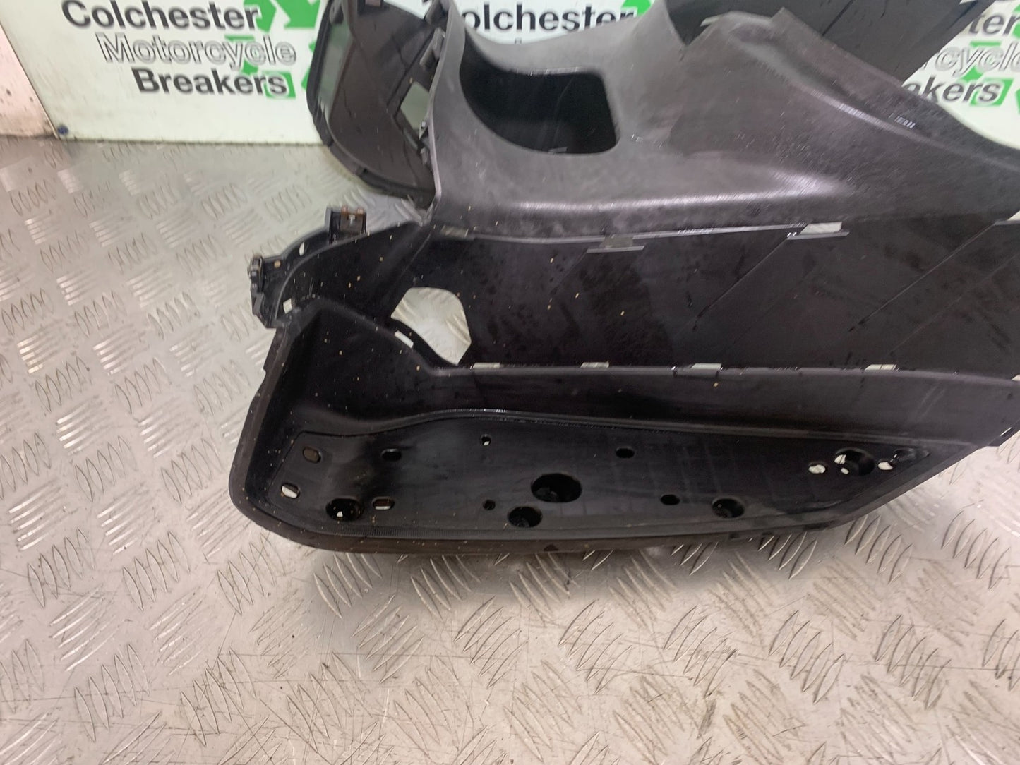 YAMAHA XMAX 250 XMAX 250  FOOTBOARD YEAR 2006-09 (CMB1201)