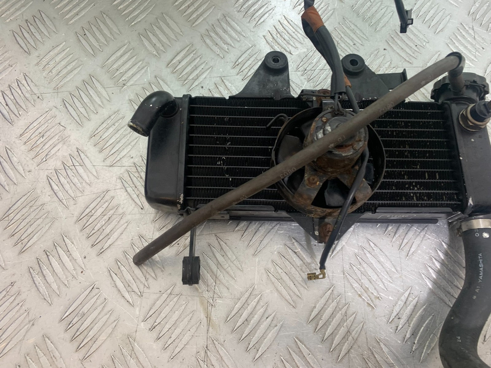 HONDA XL125 VARADERO RADIATOR   YEAR 2001-2006  (CMB1210)
