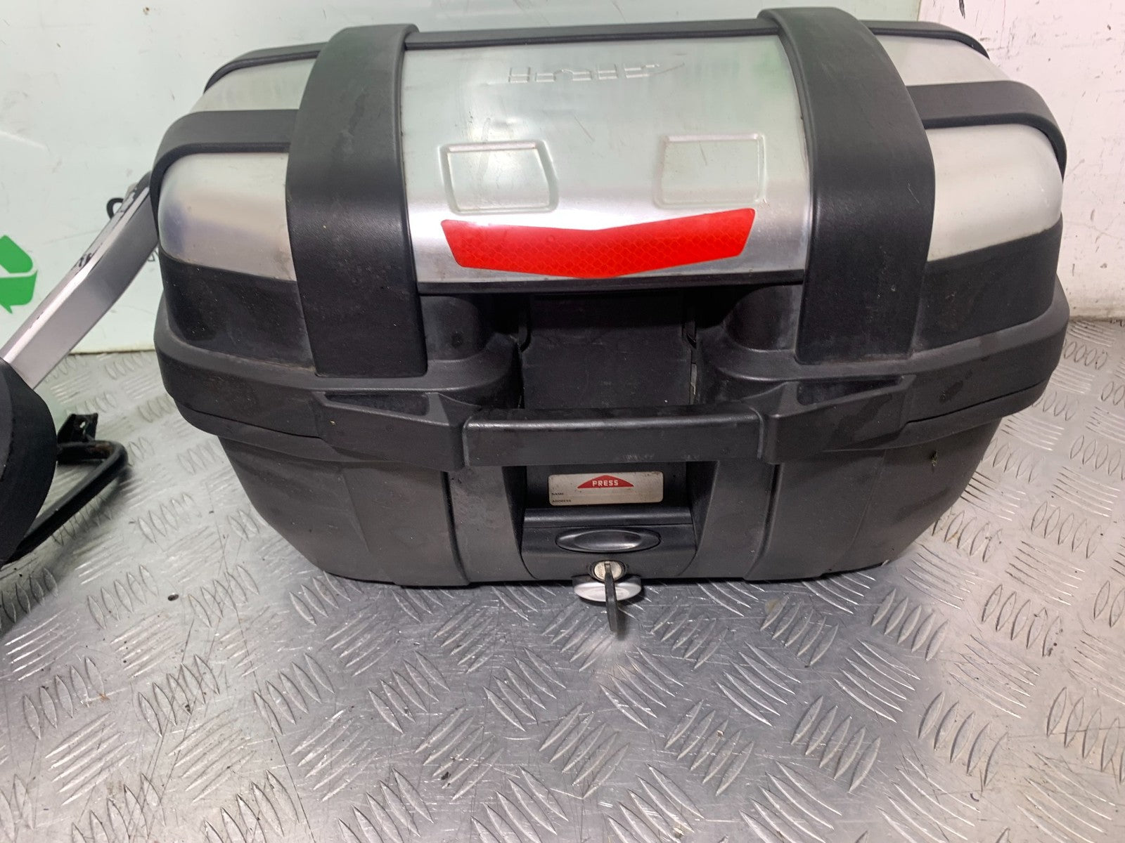 SUZUKI DL1000 V-STROM GIVI TOP BOX AND RACK   YEAR 2014-2019 (CMB1325)