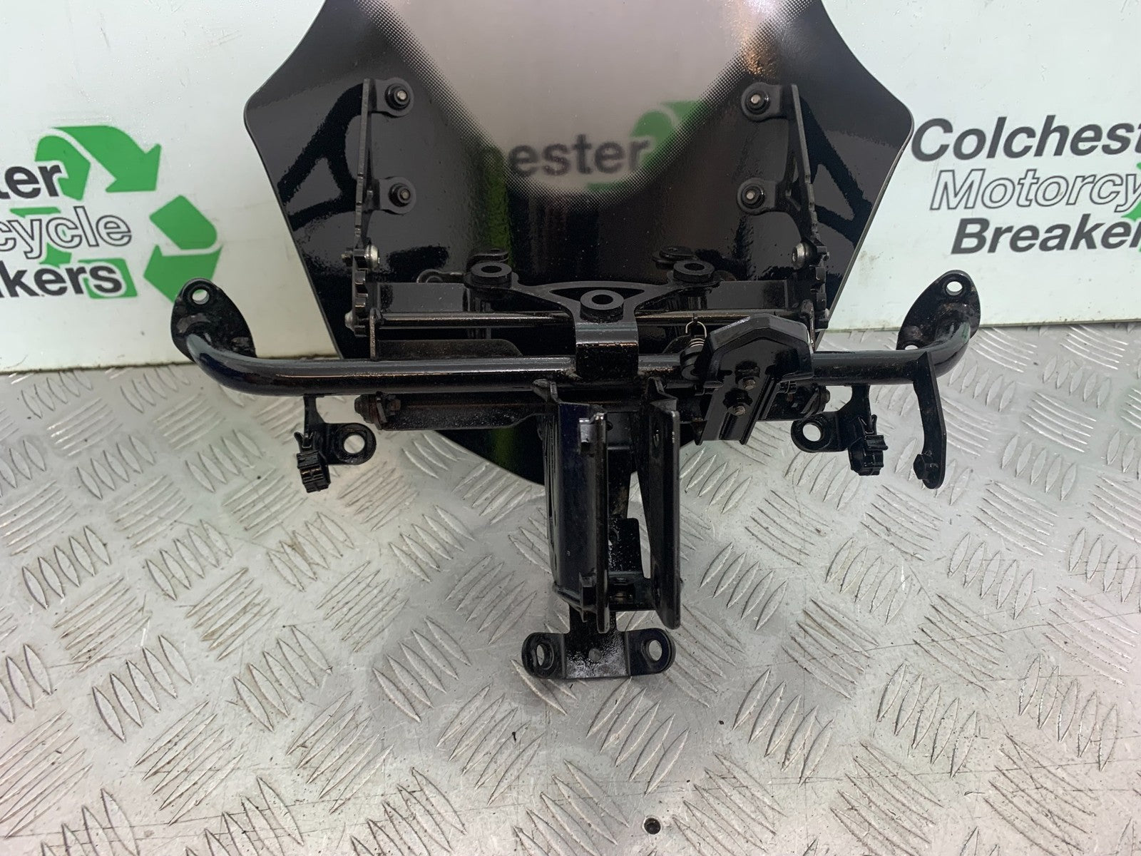 KAWASAKI Z1000 SX FAIRING BRACKET AND SCREEN  YEAR 2014-16 (CMB1264)