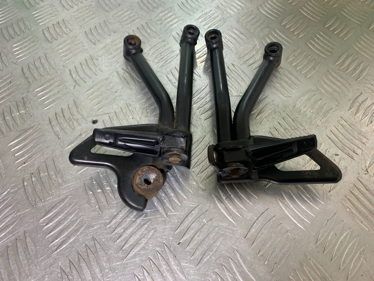 SUZUKI SV650 X SV 650 X REAR HANGER AND PEGS  YEAR 2018-2022  (CMB1081)