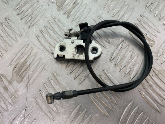 TRIUMPH TRIDENT 660 SEAT CATCH AND CABLE  YEAR 2021-2024 (CMB1148)