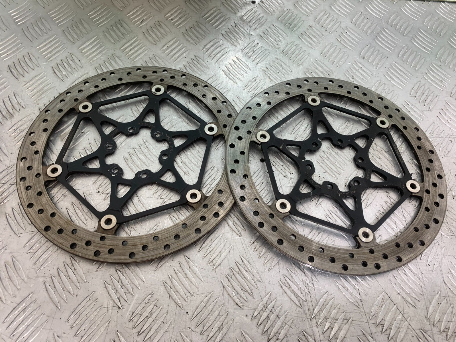 APRILIA TUONO 1000 V4R FRONT BRAKE DISCS   YEAR 2011-13  (CMB1331)
