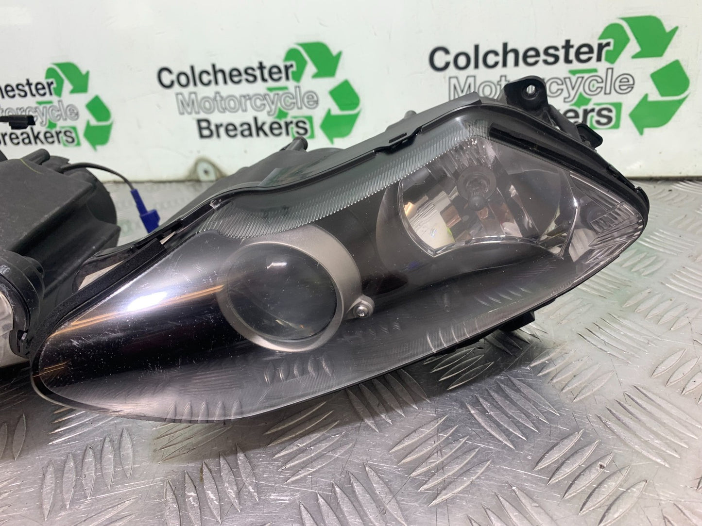YAMAHA YZF R1 4C8 HEADLIGHT   YEAR 2007-2008 (CMB1237)