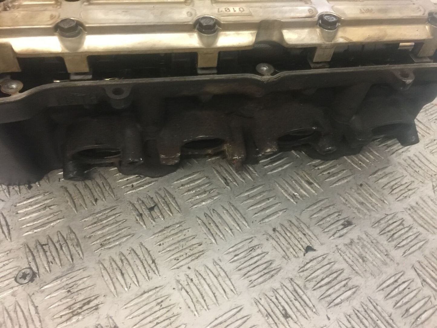 HONDA CBR1100 BLACKBIRD CYLINDER HEAD  YEAR 2001 (STOCK 390)