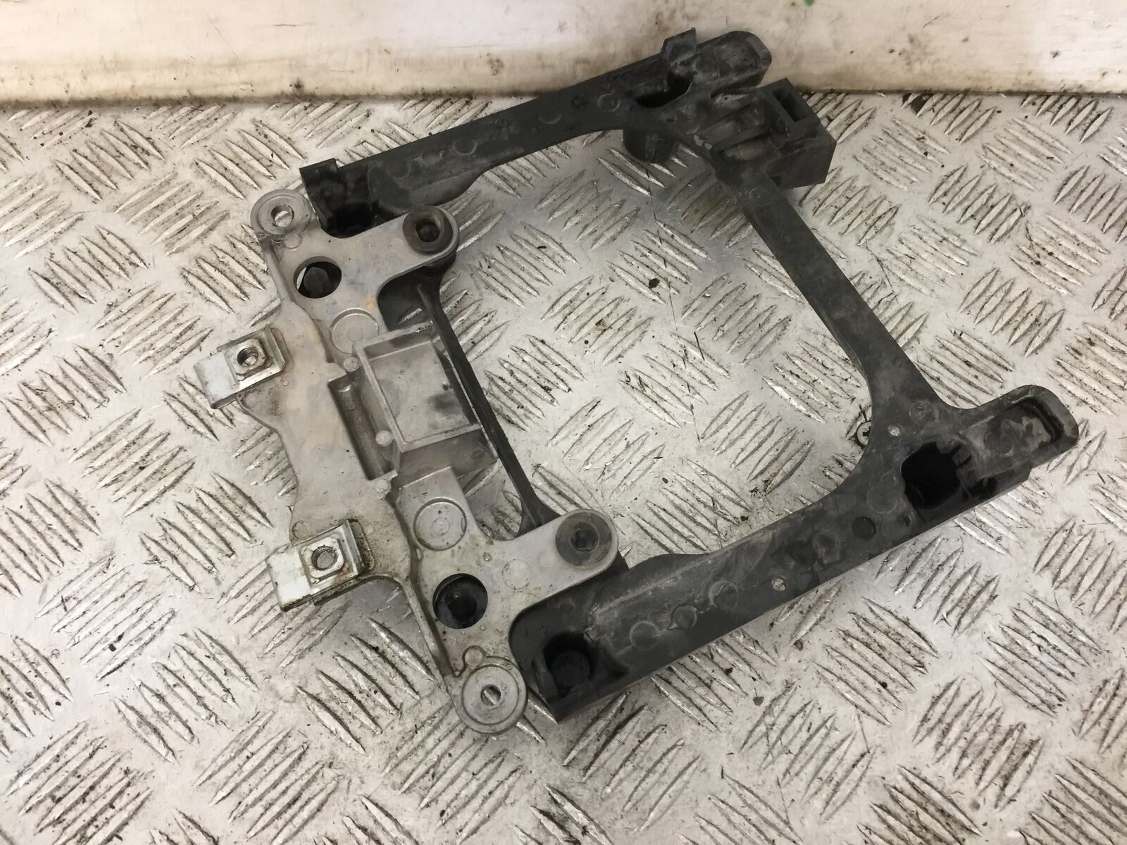 YAMAHA XT1200 Z SUPER TENERE SUBFRAME BRACKET  YEAR 2010-2021 (STOCK 894)