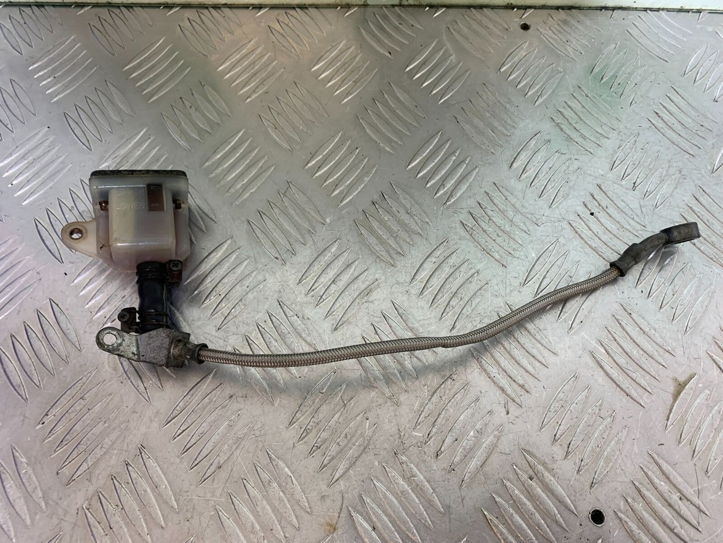 SUZUKI VS1400 VS 1400 INTRUDER REAR FLUID POT  YEAR 1988 (CMB1077)