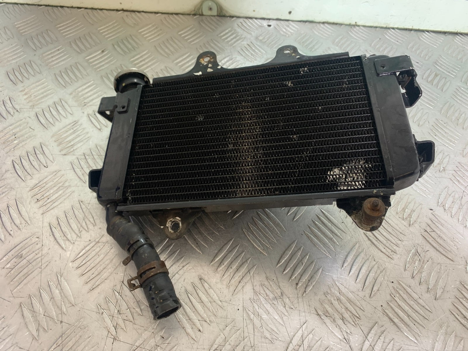 KTM DUKE 125 RADIATOR AND FAN  YEAR 2017-2022 (CMB1222)