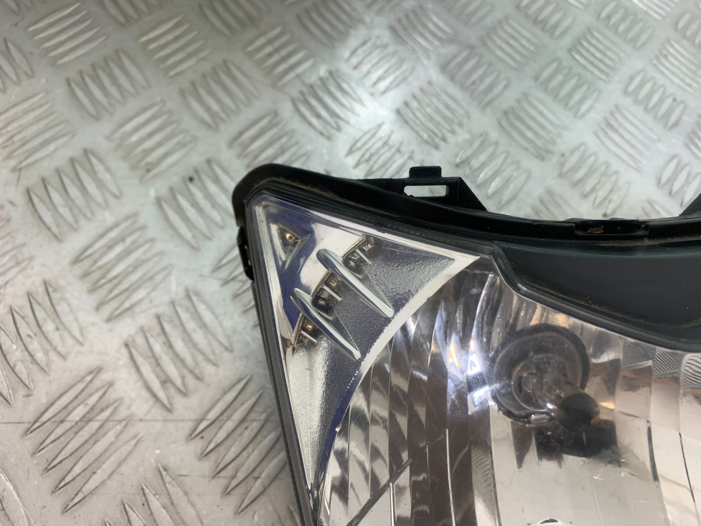 HONDA CBF125 CBF 125 HEADLIGHT   YEAR 2009-14 (CMB1182)