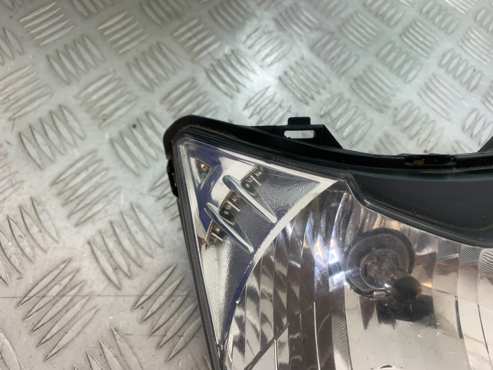 HONDA CBF125 CBF 125 HEADLIGHT   YEAR 2009-14 (CMB1182)