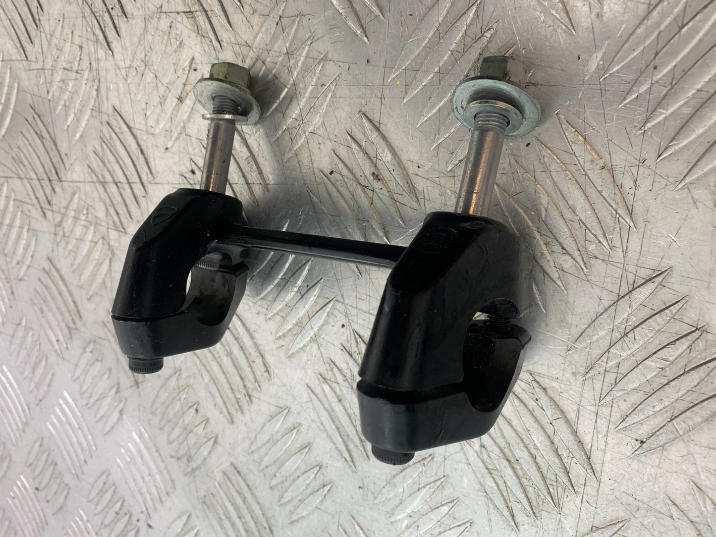 DUCATI 937 MONSTER HANDLEBAR RISERS   YEAR 2021-2024 (CMB1270)