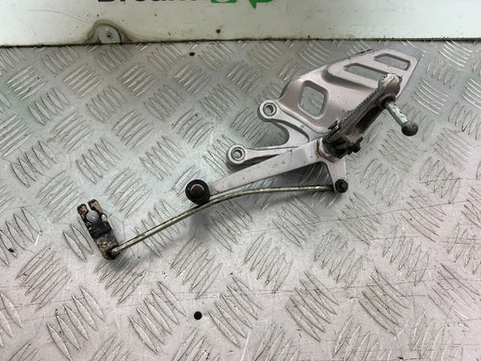 YAMAHA YZF-R125 YZF 125 FRONT LEFT HANGER  YEAR 2019-2022 (CMB1263)