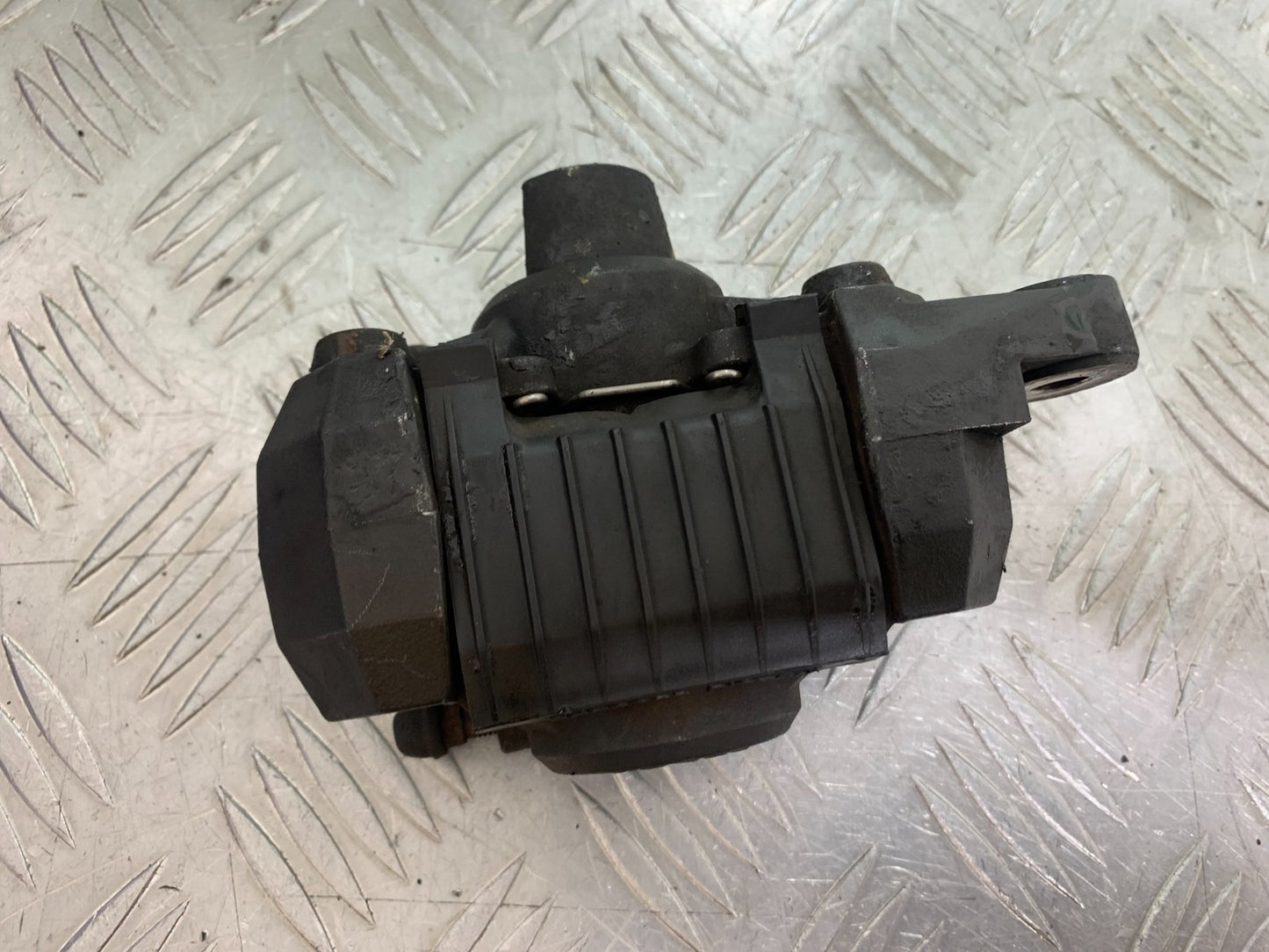 SUZUKI GSF1200 GSF 1200 BANDIT REAR BRAKE CALIPER  YEAR 2001-2004 (CMB1188)