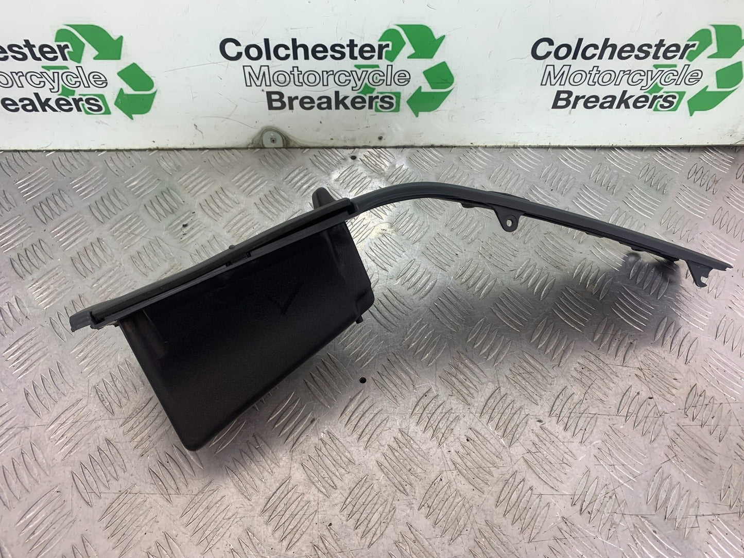 HONDA ST1100 PAN EUROPEAN LEFT SIDE TRIM AND LID   YEAR 1993-2001 (CMB1195)
