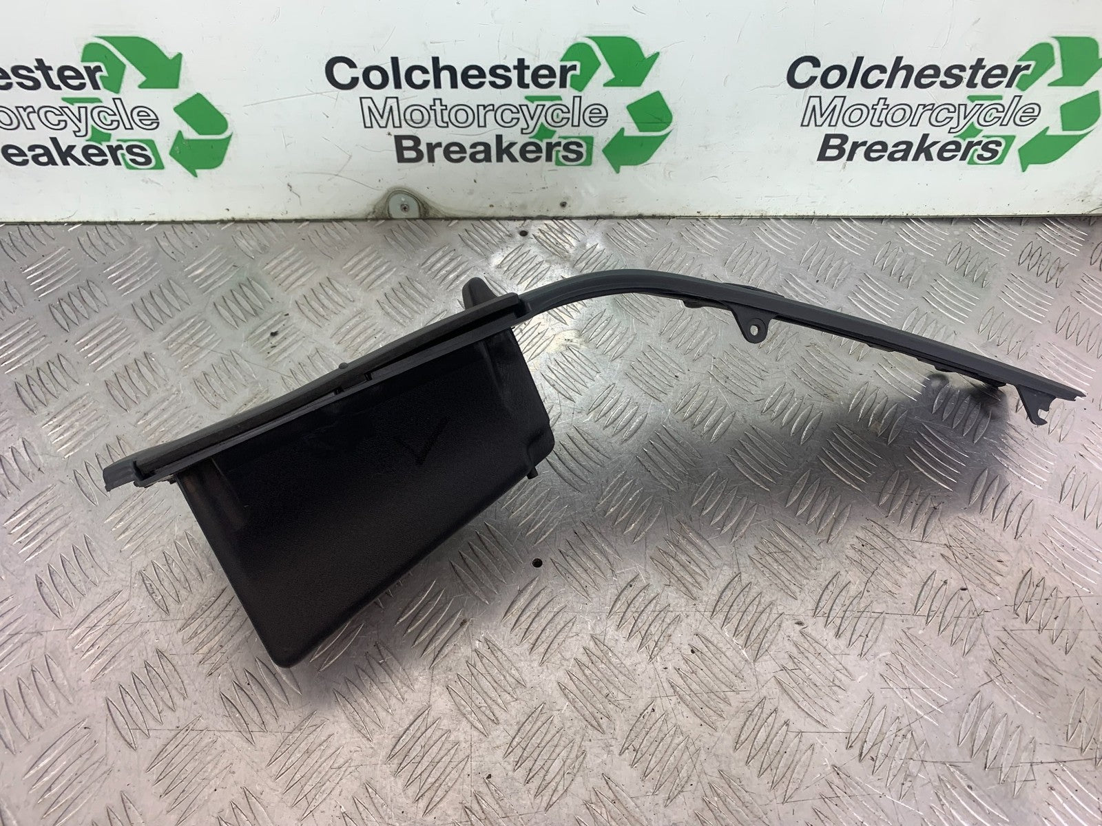 HONDA ST1100 PAN EUROPEAN LEFT SIDE TRIM AND LID   YEAR 1993-2001 (CMB1195)