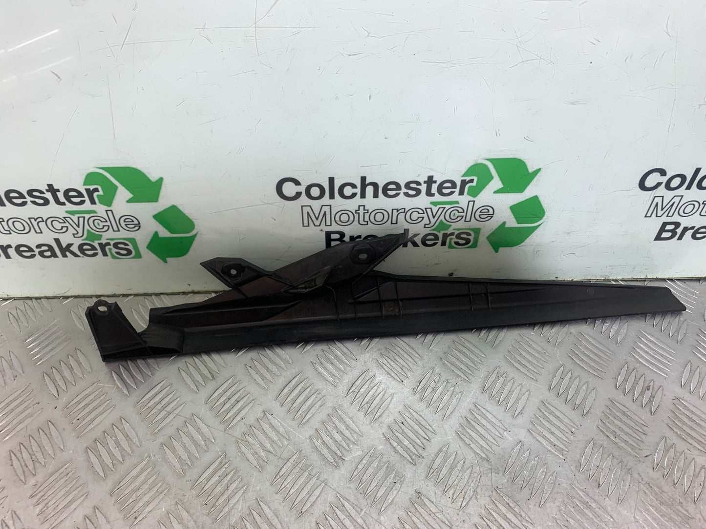 TRIUMPH TIGER 800 XRT CHAIN GUARD   2018-2020 (CMB1193)