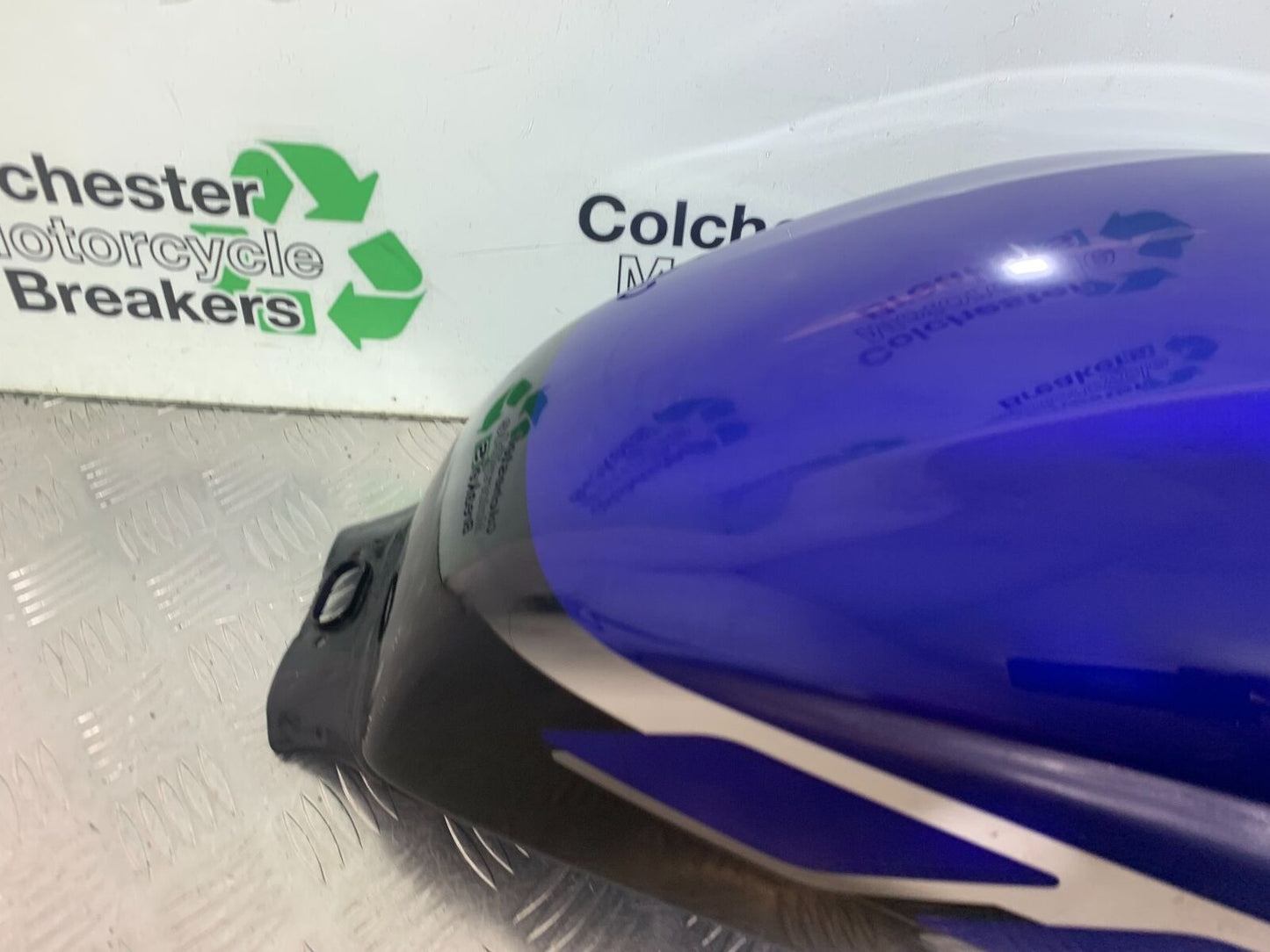YAMAHA XJR1300 XJR 1300 PETROL TANK  YEAR 1999-2003 (CMB1055)