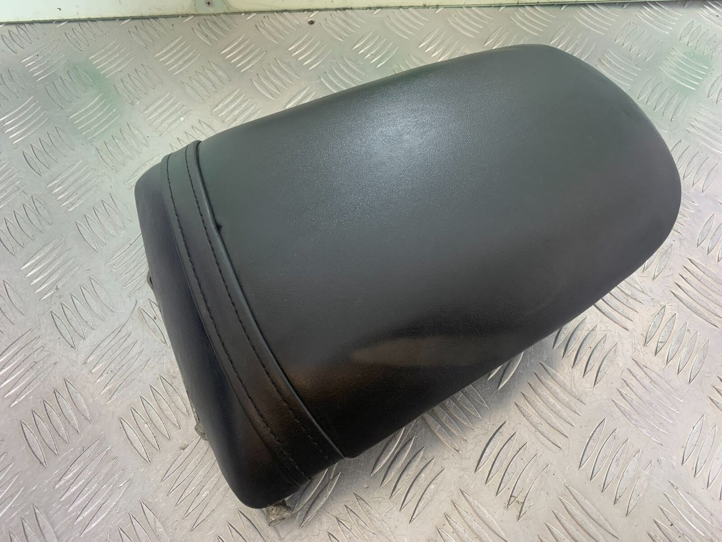 HONDA CBR 929 RRY FIREBLADE REAR SEAT  YEAR 2000-01 (CMB1026)