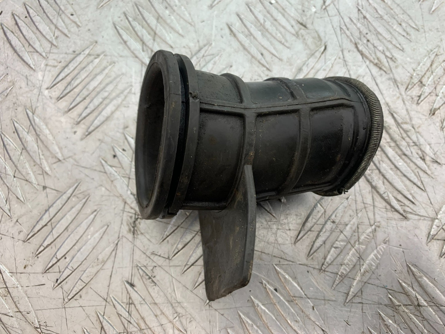 KAWASAKI KLR250 KLR 250 AIRBOX RUBBER   YEAR 1984-2001 (CMB1225)