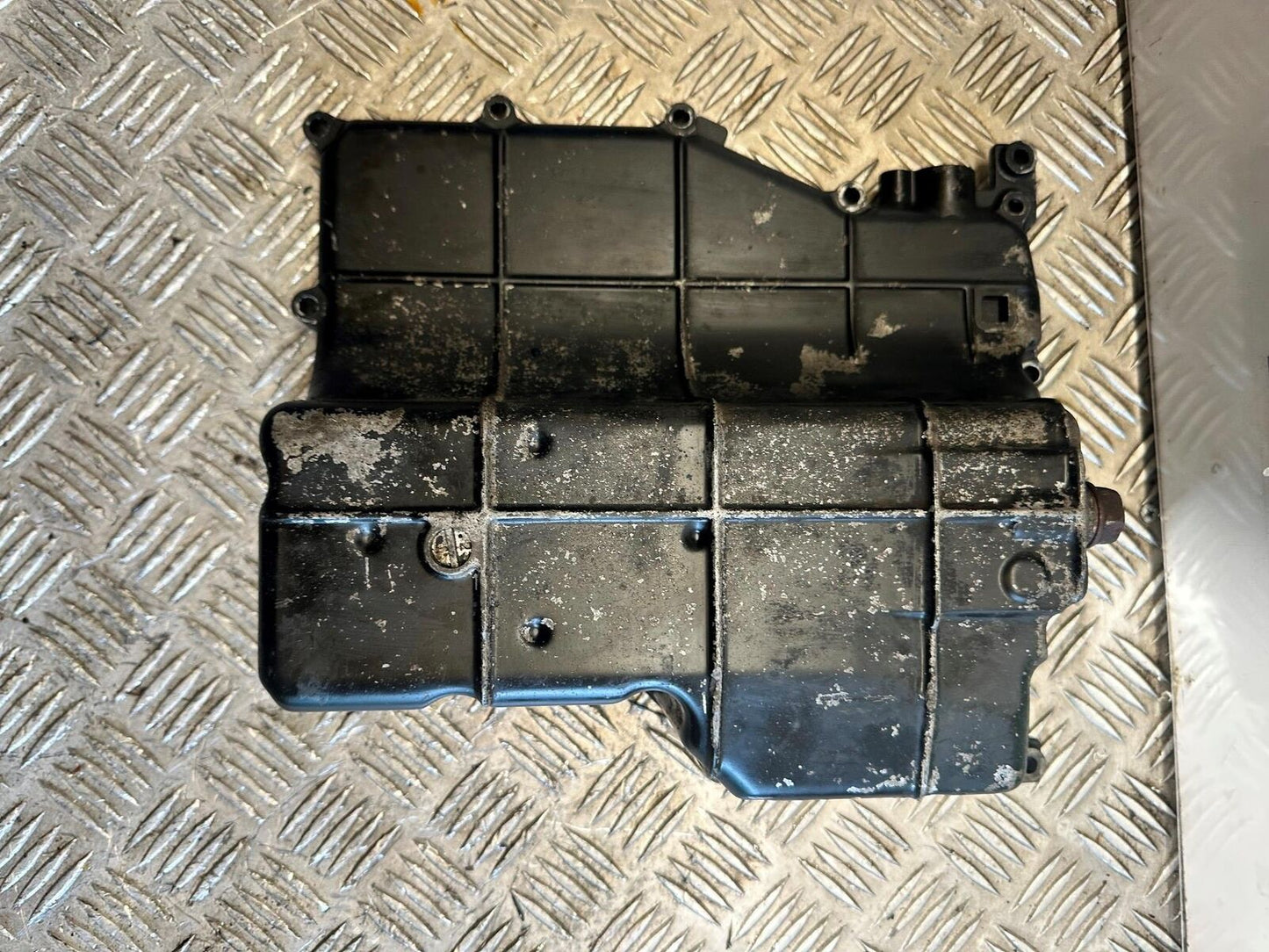 HONDA CBR1100 XX BLACKBIRD SUMP OIL PAN YEAR 1996-1998 (CMB1017)