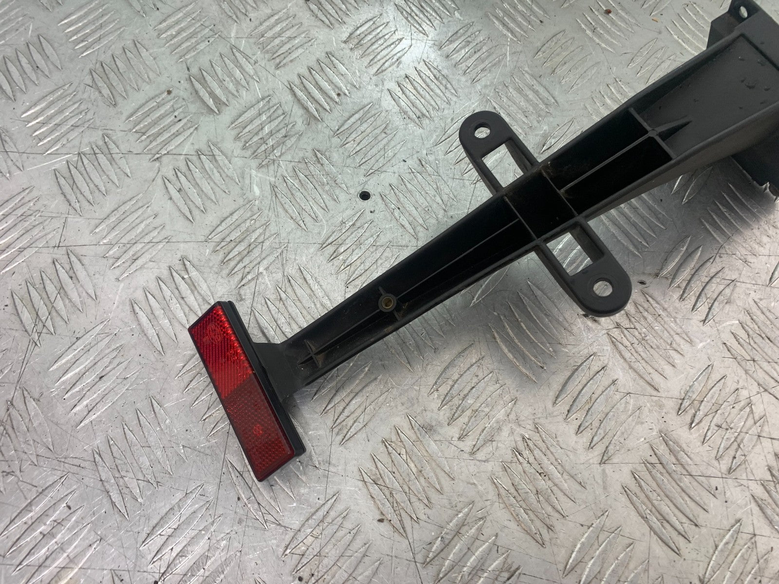 APRILIA RSV1000 R FACTORY MILLE NUMBER PLATE HOLDER   2004-09 (CMB1203)