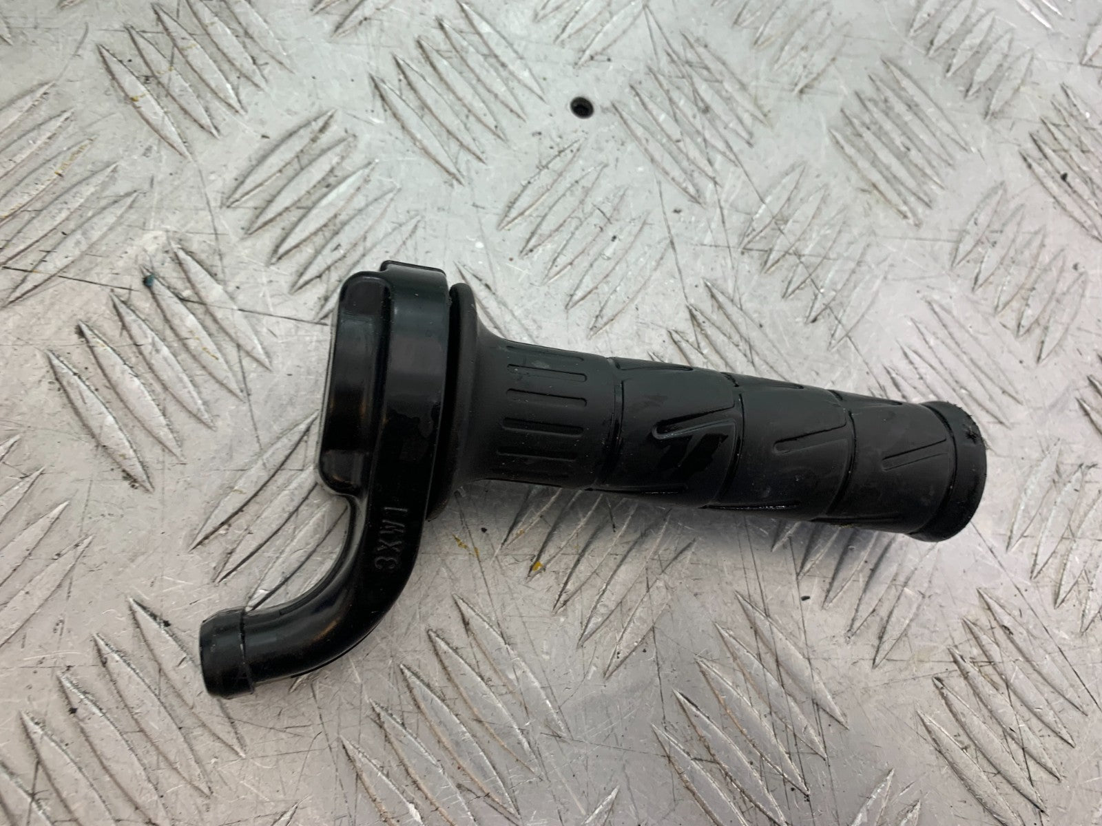 KAWASAKI ZX9R ZX9 R THROTTLE  TUBE TWIST YEAR 1998-1999 (CMB1329)