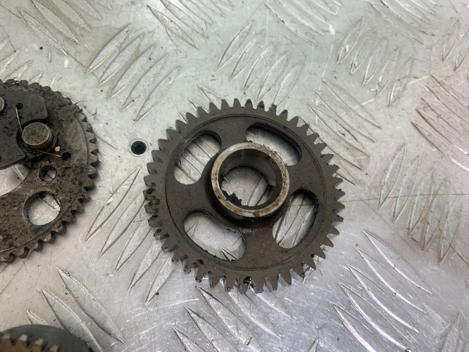APRILIA 650 PAGASO STRADA ENGINE GEARS    YEAR 2005-2010 (CMB1057)