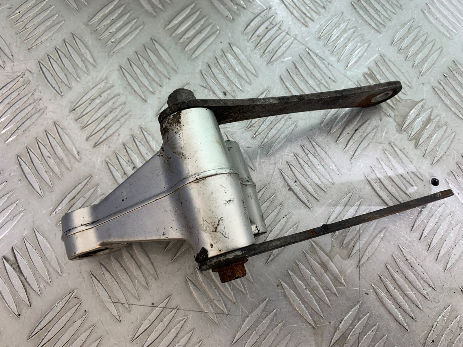 MV AGUSTA 800 F3 REAR SHOCK LINKAGE YEAR 2013-2016 (CMB1152)