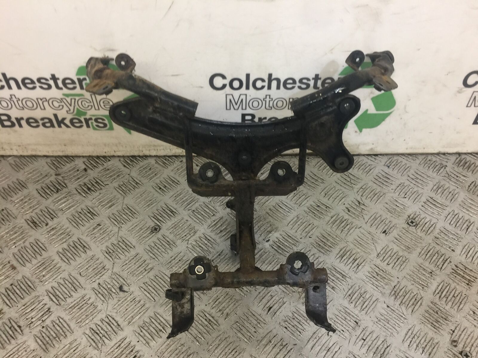 SUZUKI SV650 SV 650 FAIRING BRACKET   YEAR 1999 (STOCK 681)
