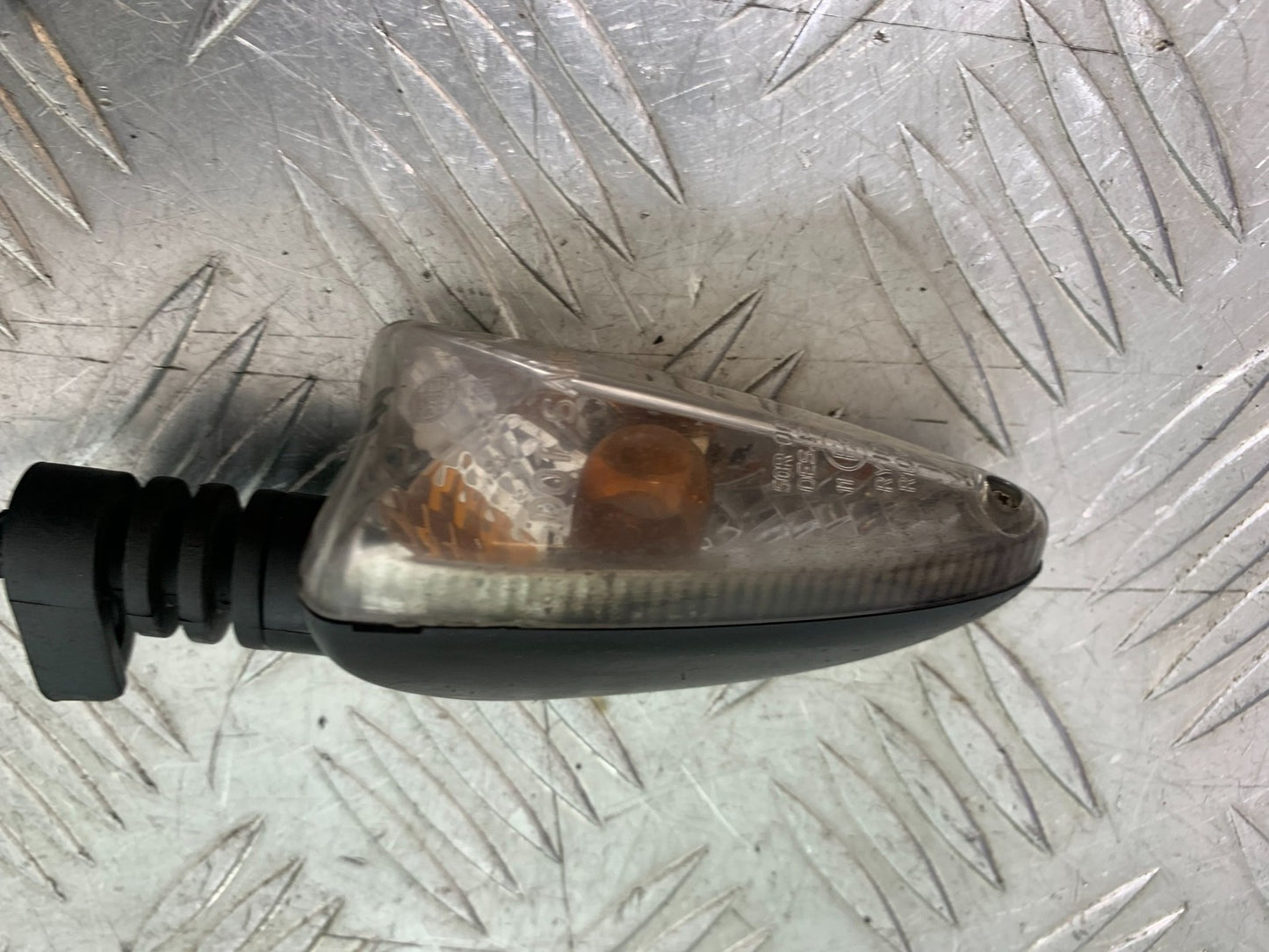 TRIUMPH SPEED TRIPLE R 1050 FRONT INDICATORS  2009 (CMB1183)