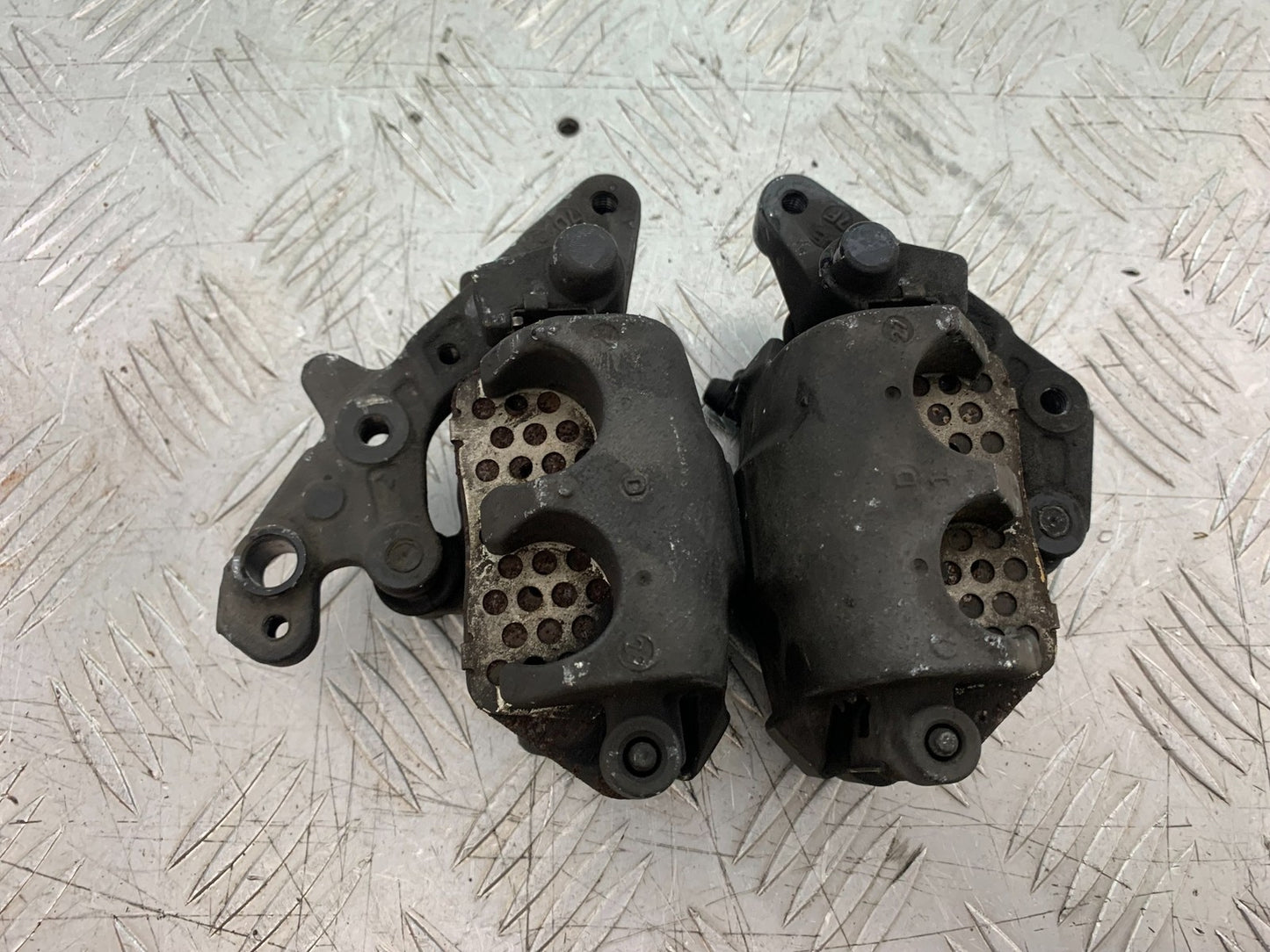 HONDA CB650F CB 650 FA-E FRONT BRAKE CALIPERS YEAR 2014-2017 (CMB1226)