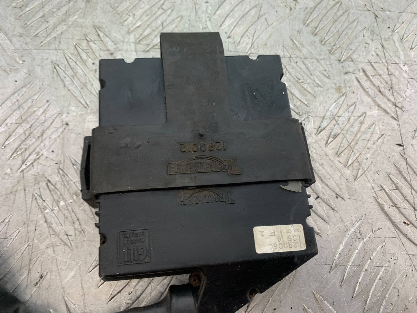 TRIUMPH TROPHY 900 CDI UNIT  YEAR 1991-95 (CMB1251)