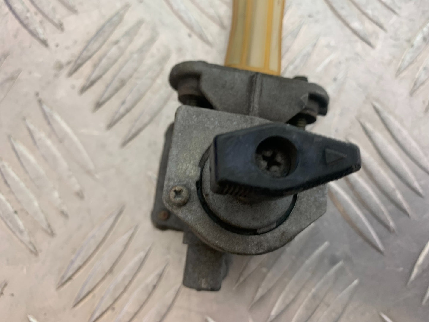 YAMAHA XJR1300 XJR 1300 PETROL TAP   YEAR  1999-2003 (CMB1119)