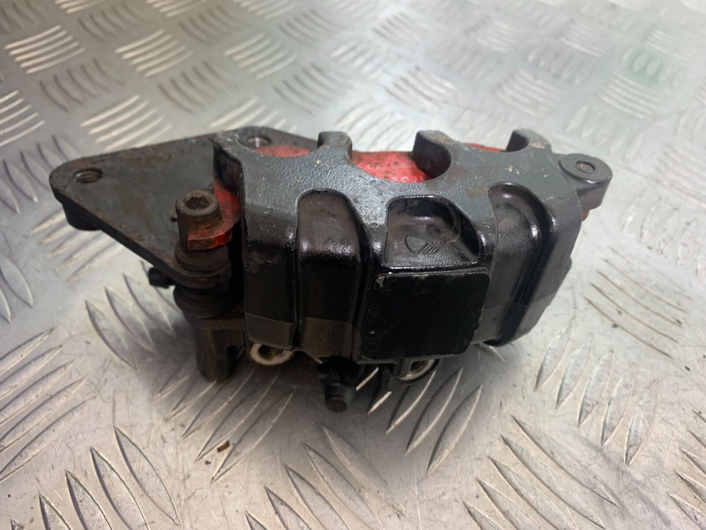SINNIS TERRAIN 125 FRONT CALIPER  YEAR 2018 (CMB1123)