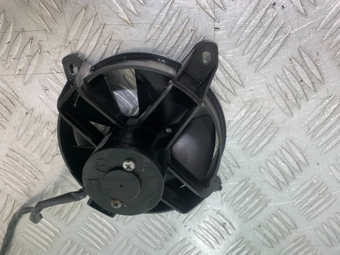 PIAGGIO VESPA GTS 125 RADIATOR FAN   YEAR 2009-14 (CMB1261)