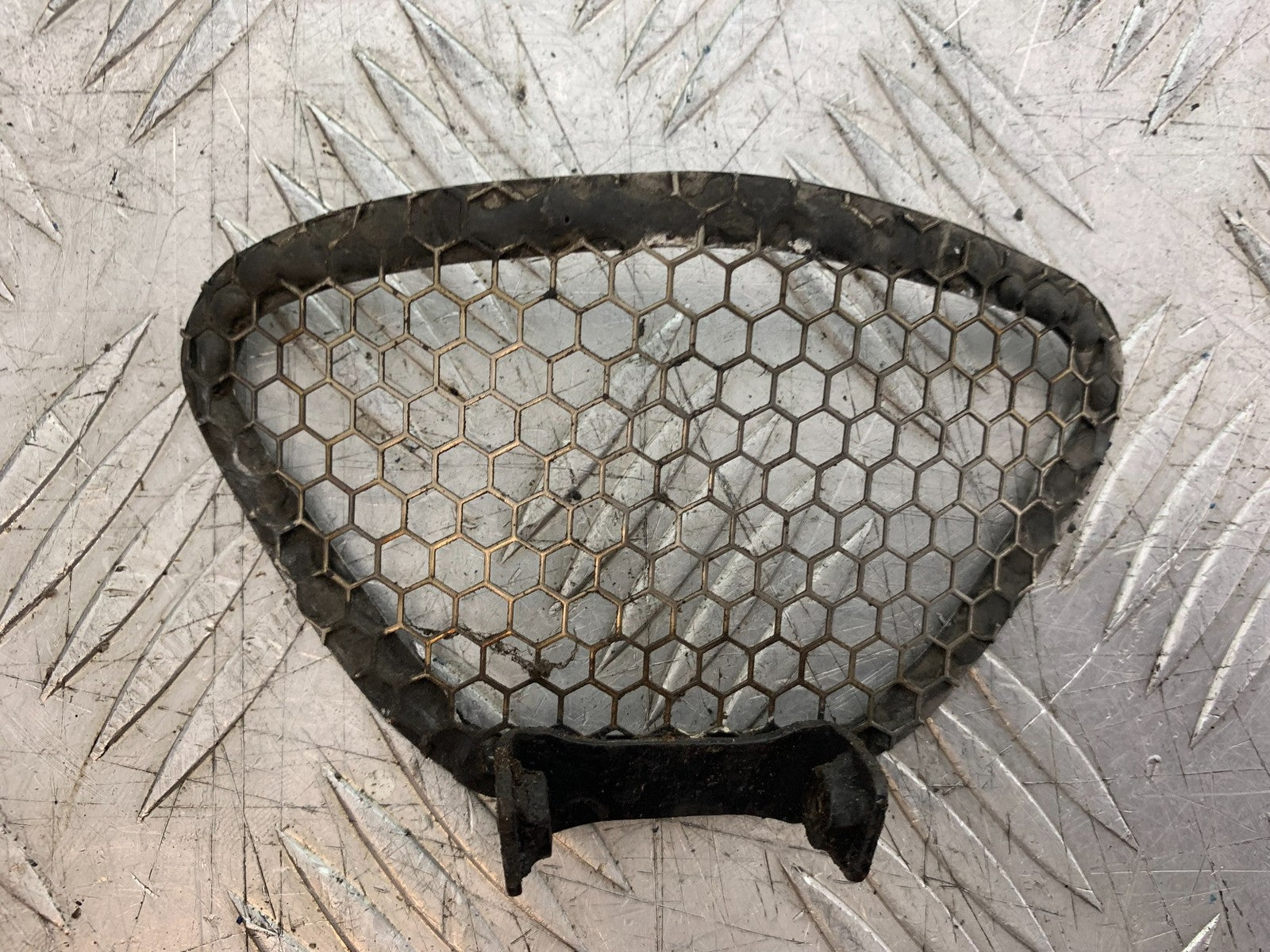 KAWASAKI ZZR1100 D OIL COOLER GRILL  YEAR 1993-2001 (CMB1289)