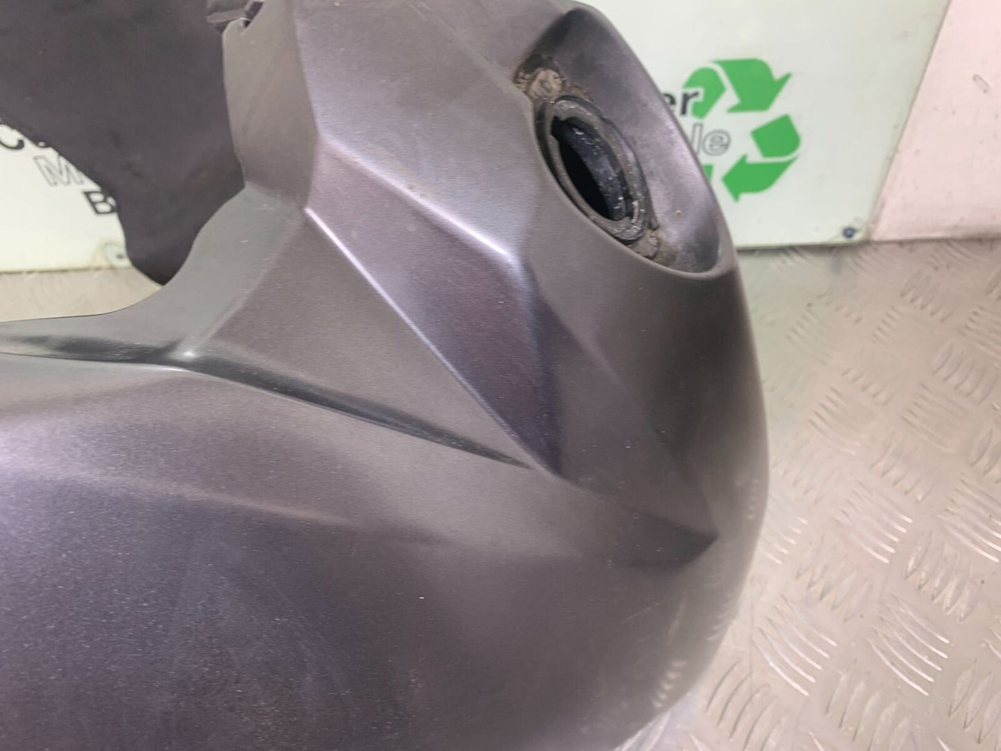 KTM 990 SUPERMOTO T PETROL TANK   YEAR 2010-2011  (CMB1127)