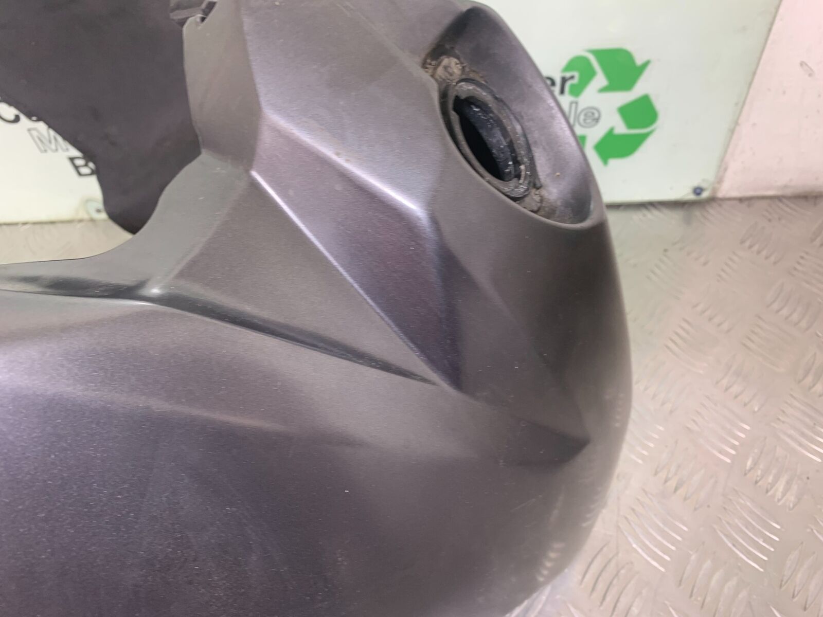 KTM 990 SUPERMOTO T PETROL TANK   YEAR 2010-2011  (CMB1127)