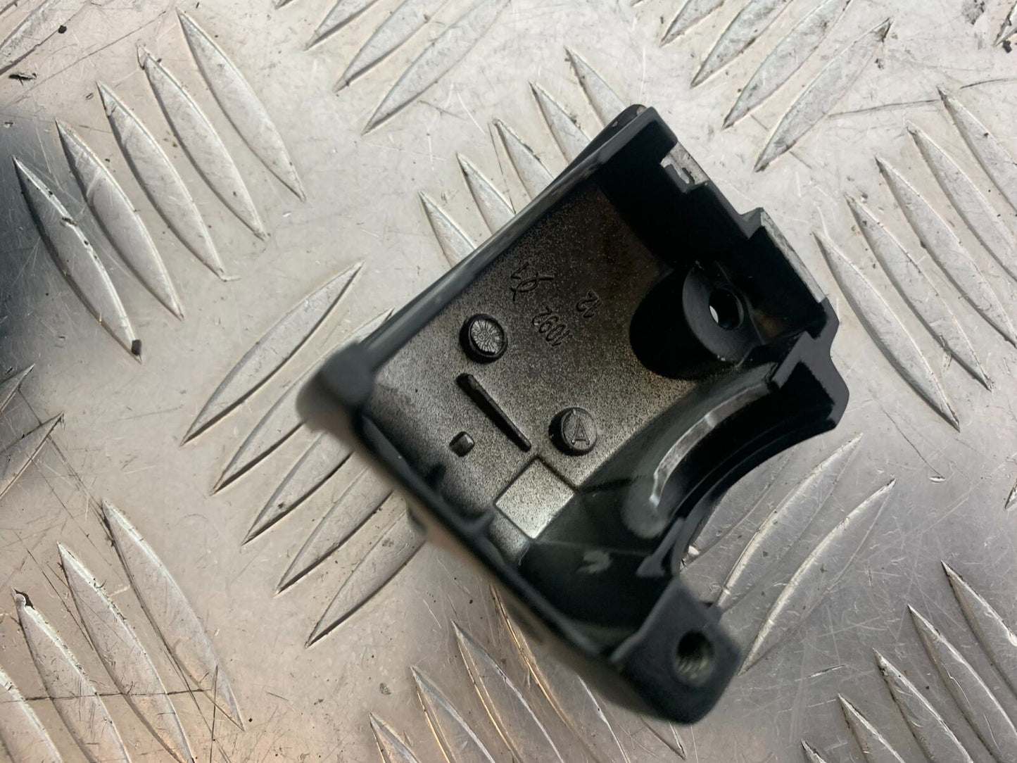 HARLEY DAVIDSON XL883 N IROD LEFT SWITCH GEAR (DAMAGED) YEAR 2020  (CMB1116)
