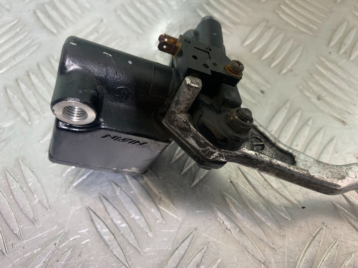 SUZUKI AN 200 UN 200 BURGMAN FRONT MASTER CYLINDER   YEAR 2007-09 (CMB1128)