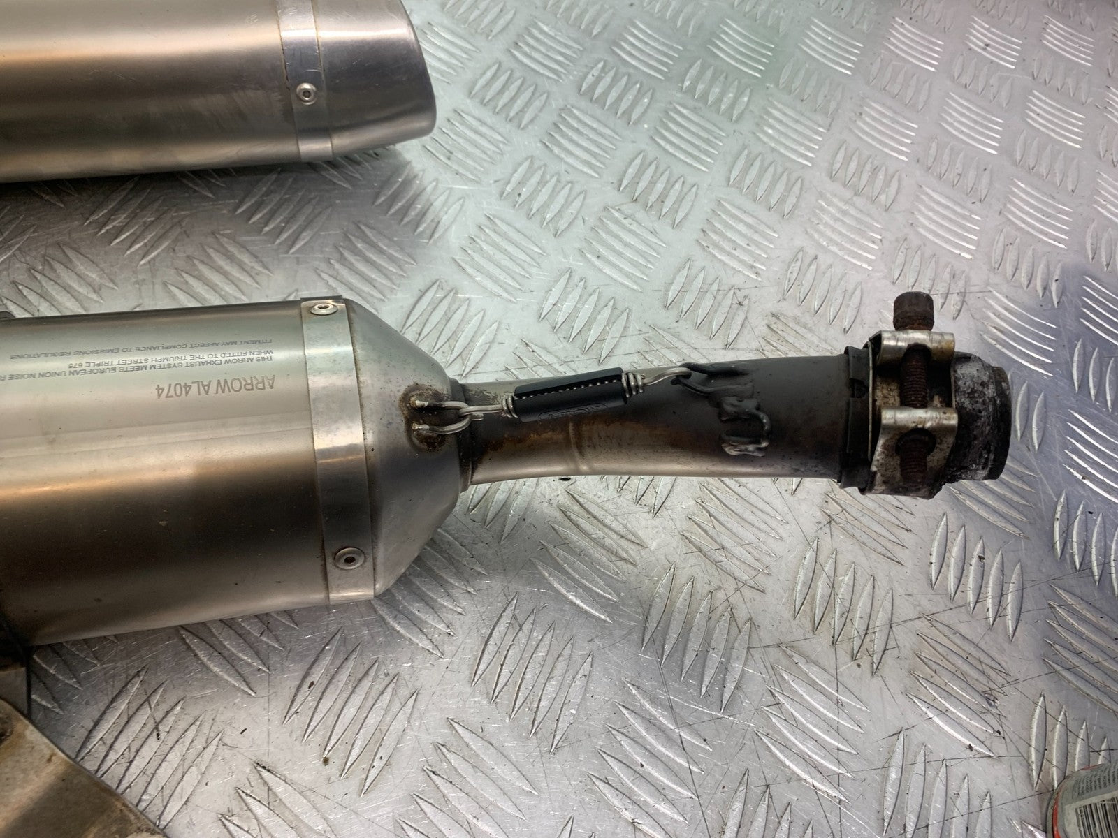 TRIUMPH 675 STREET TRIPLE R ARROW SILENCERS  YEAR 2012 (CMB1221)