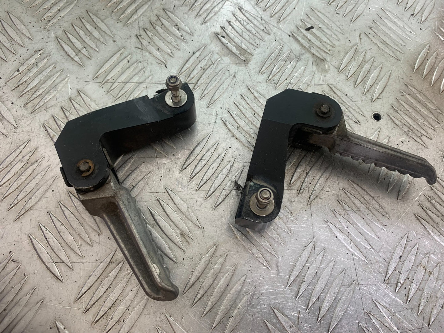 KAWASAKI GTR1400 GTR 1400 EXTENDED REAR FOOTPEGS  YEAR 2007-2009 (CMB1174)