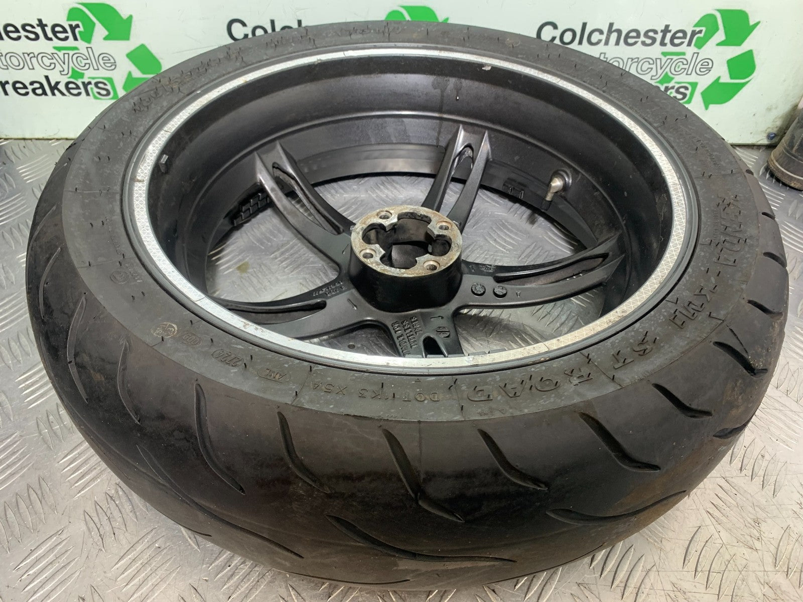 TRIUMPH 1050 SPRINT ST REAR  WHEEL  2003-2011 (CMB1285)
