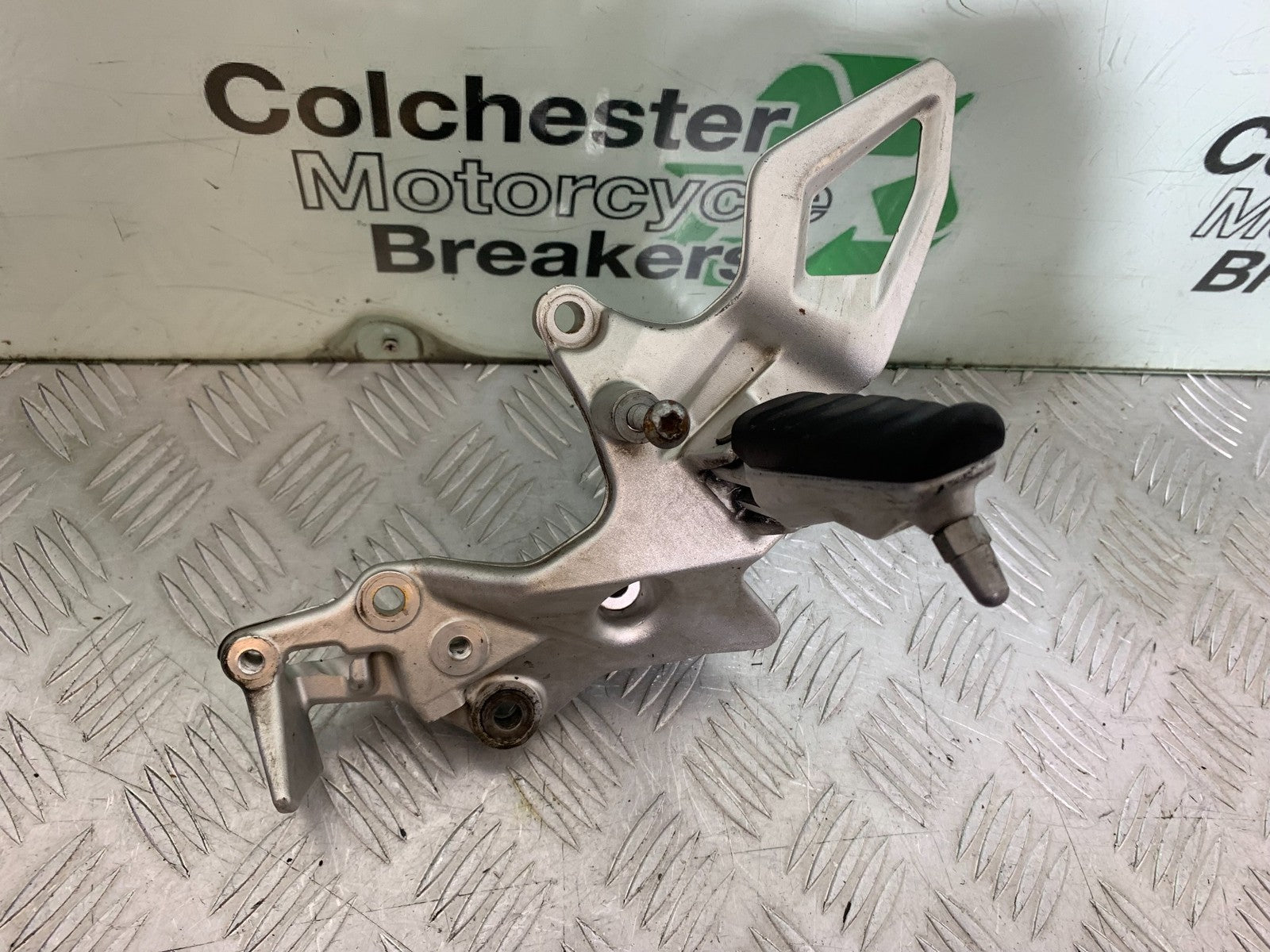 BMW F800 GT FRONT LEFT HANGER AND PEG  YEAR 2013-2017 (CMB1248)