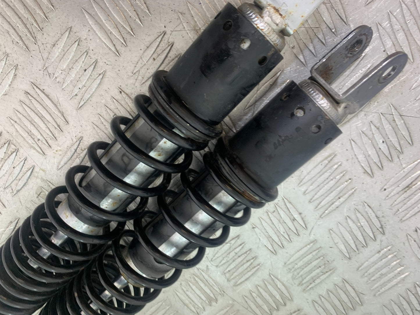 KAWASAKI J125 J125 REAR SHOCKS YEAR 2016-2020 (CMB1158)